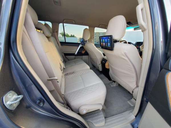 Toyota LAND CRUISER PRADO 2010/ Grey LHD Petrol AT SUV 4WD view 6