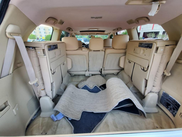 Toyota Land Cruiser 2016/ Pearl White LHD Petrol AT SUV 4WD view 6