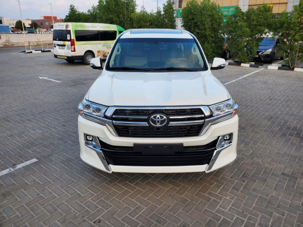 Toyota Land Cruiser 2016/ Pearl White LHD Petrol AT SUV 4WD view 14