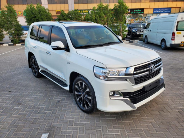 Toyota Land Cruiser 2016/ Pearl White LHD Petrol AT SUV 4WD view 17