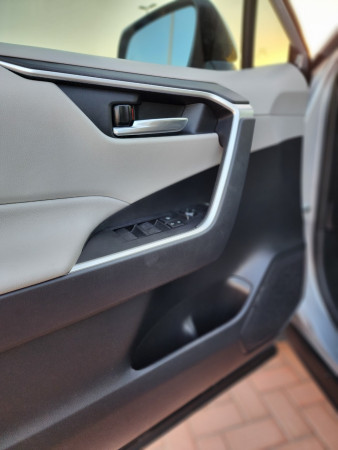Toyota RAV 4 2021/7 Silver LHD Petrol AT SUV 4WD view 11