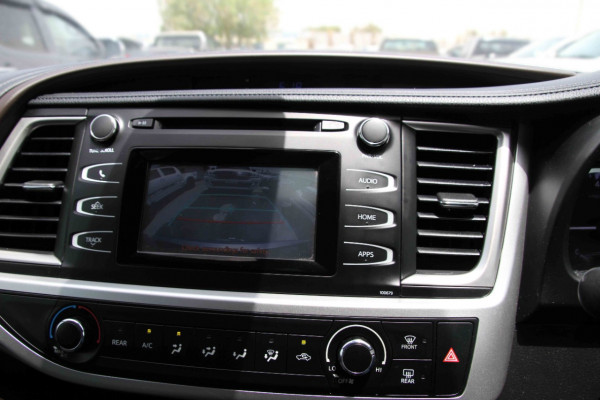 Toyota Kluger 2017/ Grey RHD Petrol AT SUV 4WD view 4