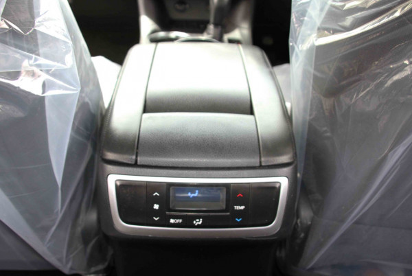 Toyota Kluger 2017/ Grey RHD Petrol AT SUV 4WD view 6