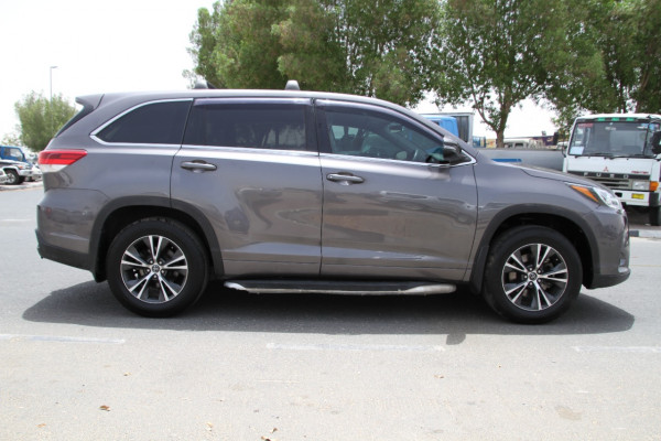 Toyota Kluger 2017/ Grey RHD Petrol AT SUV 4WD view 12