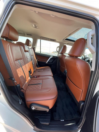 Toyota LAND CRUISER PRADO 2018/2 White LHD Petrol AT SUV 4WD view 4
