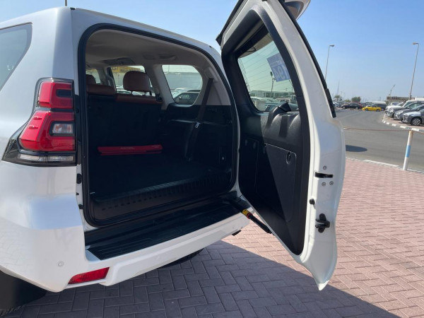 Toyota LAND CRUISER PRADO 2018/2 White LHD Petrol AT SUV 4WD view 17