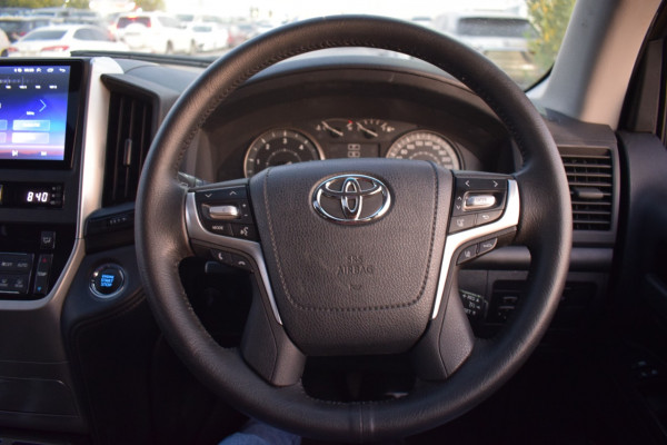 Toyota Land Cruiser 2016/07 Dark Grey RHD Diesel AT SUV 4WD view 18