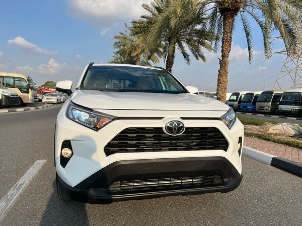 Toyota RAV 4 2019/6 White LHD Petrol AT SUV 4WD view 14