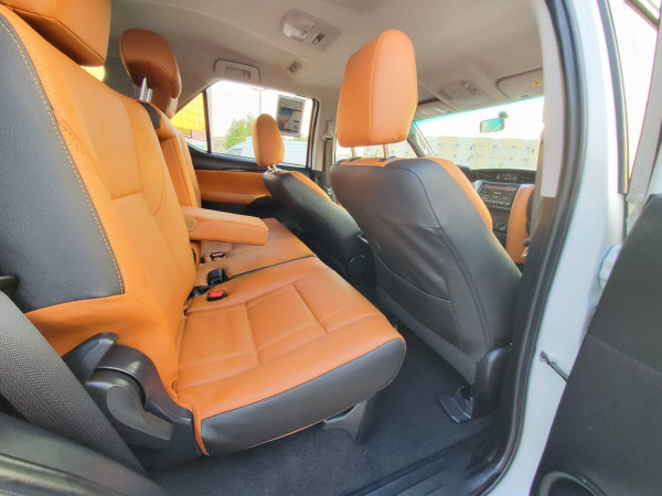 Toyota Fortuner 2019  Pearl White LHD Gasoline AT SUV 4WD view 3