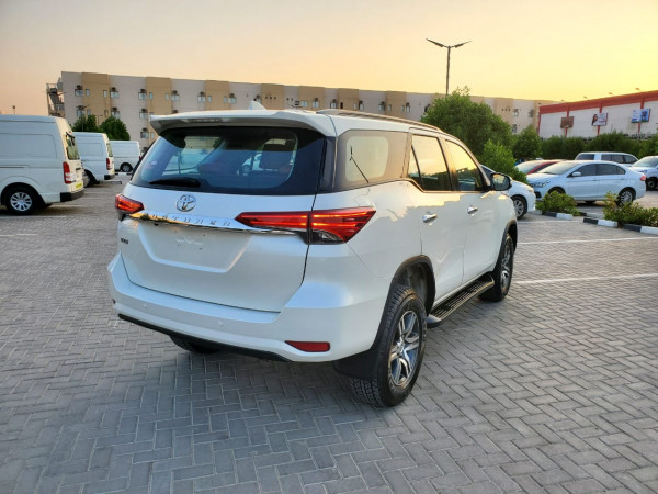 Toyota Fortuner 2019  Pearl White LHD Gasoline AT SUV 4WD view 13
