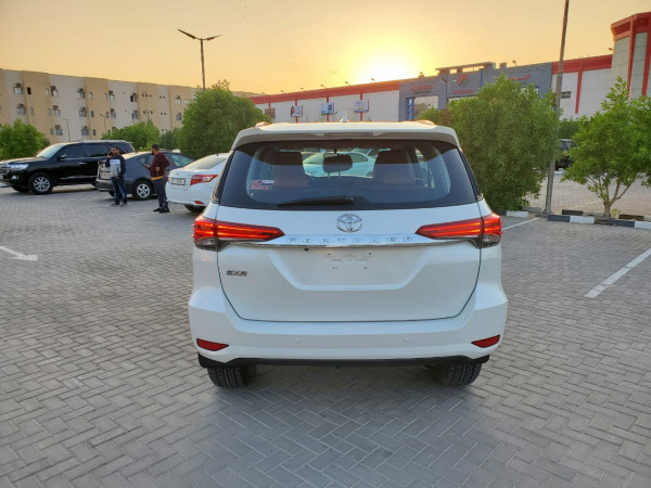 Toyota Fortuner 2019  Pearl White LHD Gasoline AT SUV 4WD view 14