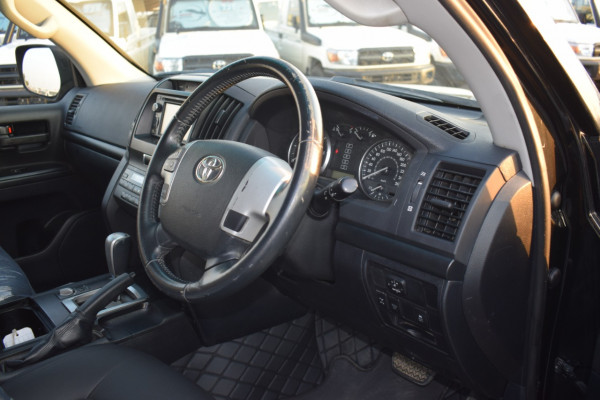 Toyota Land Cruiser 2014/5 Black RHD Diesel AT SUV 4WD view 22