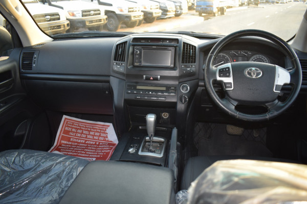 Toyota Land Cruiser 2014/5 Black RHD Diesel AT SUV 4WD view 23