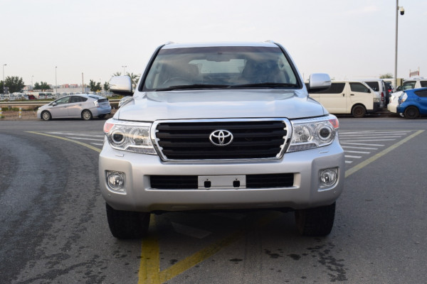 Toyota Land Cruiser 2014 01 Silver Metalic RHD Diesel AT SUV 4WD view 12