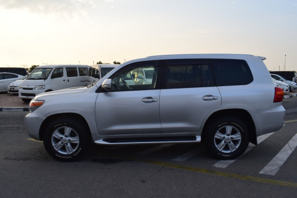 Toyota Land Cruiser 2014 01 Silver Metalic RHD Diesel AT SUV 4WD view 22