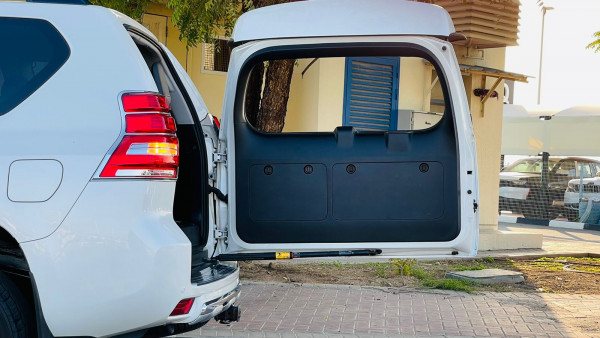 Toyota LAND CRUISER PRADO 2016/ Pearl White RHD Diesel AT SUV 4WD view 15