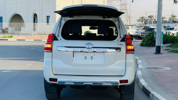 Toyota LAND CRUISER PRADO 2016/ Pearl White RHD Diesel AT SUV 4WD view 16