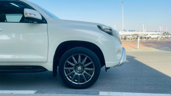 Toyota LAND CRUISER PRADO 2016/ Pearl White RHD Diesel AT SUV 4WD view 29