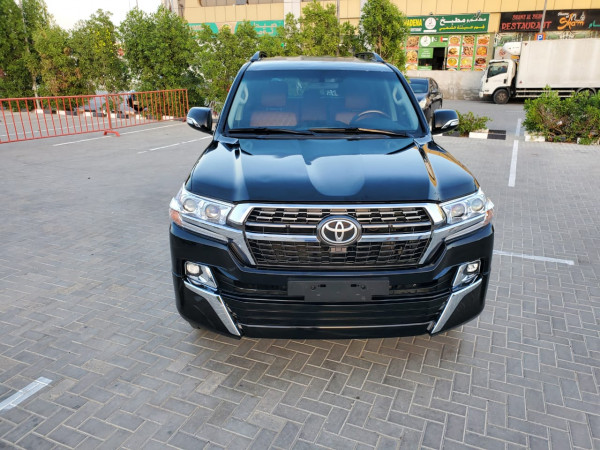 Toyota Land Cruiser 2012 01 Black LHD Gasoline AT SUV 4WD