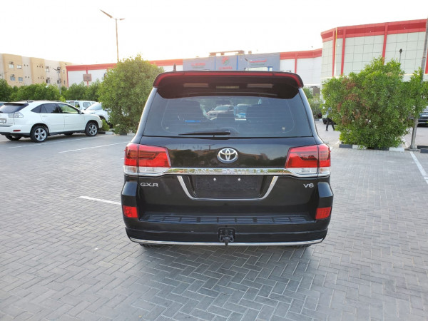 Toyota Land Cruiser 2012 01 Black LHD Gasoline AT SUV 4WD view 6