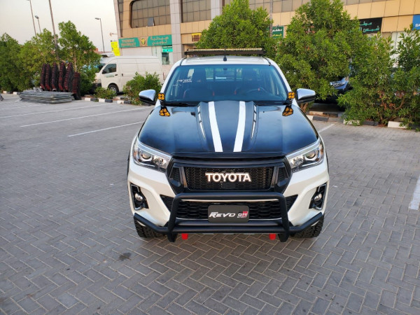 Toyota Hilux 2016  Pearl White LHD Gasoline AT Pickup 4WD
