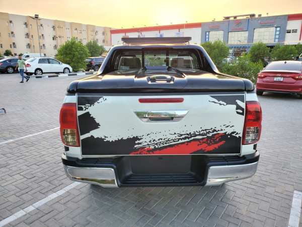 Toyota Hilux 2016  Pearl White LHD Gasoline AT Pickup 4WD view 10