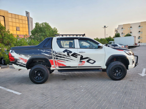 Toyota Hilux 2016  Pearl White LHD Gasoline AT Pickup 4WD view 14