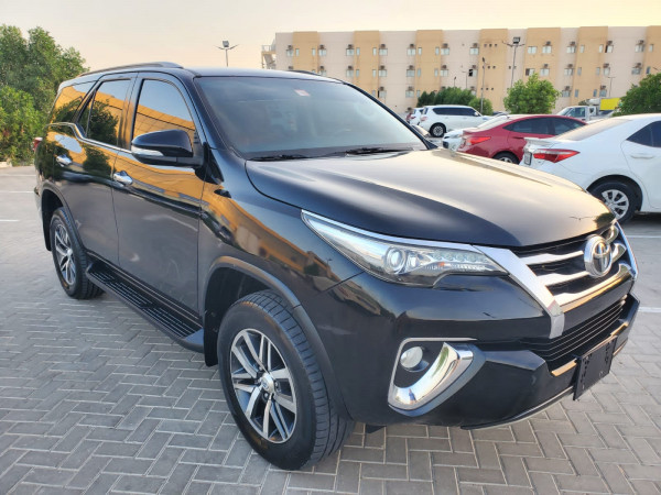 Toyota Fortuner 2016/7 Black LHD Gasoline AT SUV 4WD view 6
