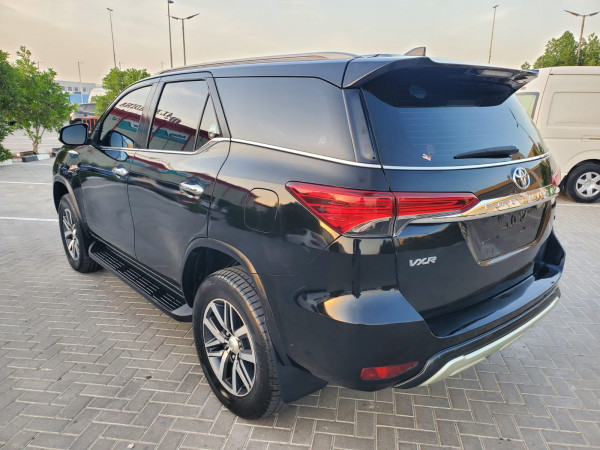 Toyota Fortuner 2016/7 Black LHD Gasoline AT SUV 4WD view 9