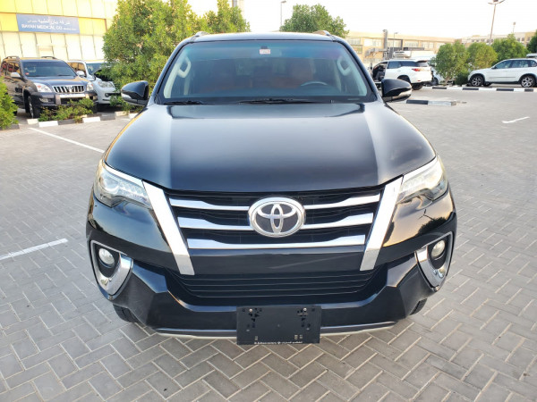 Toyota Fortuner 2016/7 Black LHD Gasoline AT SUV 4WD view 11