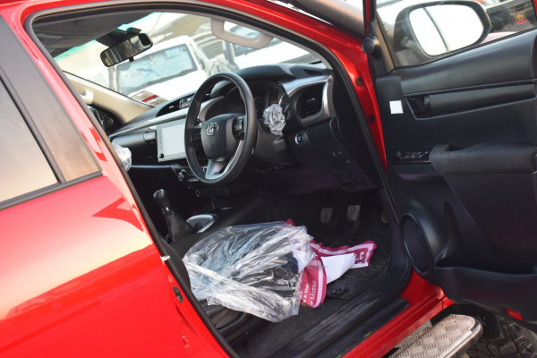 Toyota Hilux 2021/5 Red RHD Diesel MT Pickup 4WD view 3