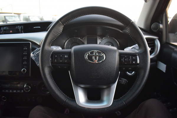 Toyota Hilux 2021/5 Red RHD Diesel MT Pickup 4WD view 13