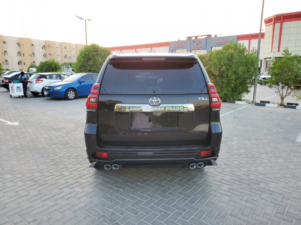 Toyota LAND CRUISER PRADO 2013/4 Black Metallic LHD Gasoline AT SUV 4WD view 2