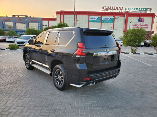 Toyota LAND CRUISER PRADO 2013/4 Black Metallic LHD Gasoline AT SUV 4WD view 7