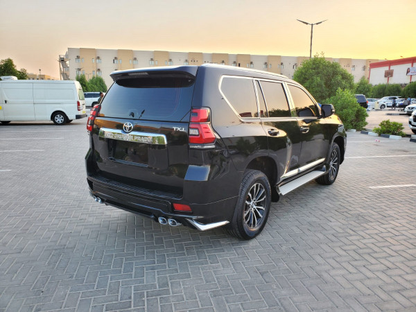 Toyota LAND CRUISER PRADO 2013/4 Black Metallic LHD Gasoline AT SUV 4WD view 15
