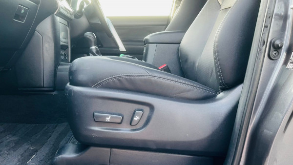 Toyota LAND CRUISER PRADO 2018/ Grey RHD Diesel AT SUV 4WD view 16