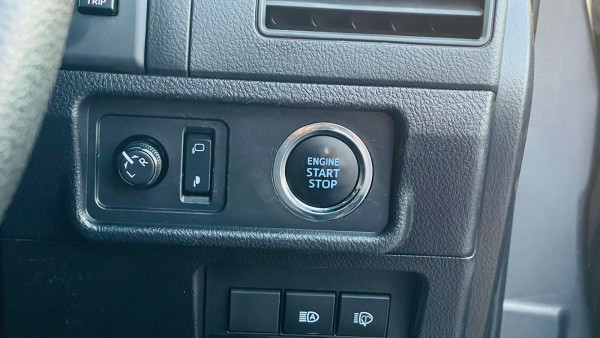 Toyota LAND CRUISER PRADO 2018/ Grey RHD Diesel AT SUV 4WD view 19
