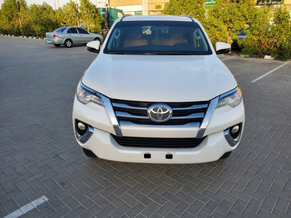 Toyota Fortuner 2018/ White LHD Petrol AT SUV 4WD view 7