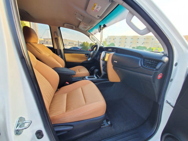 Toyota Fortuner 2018/ White LHD Petrol AT SUV 4WD view 12