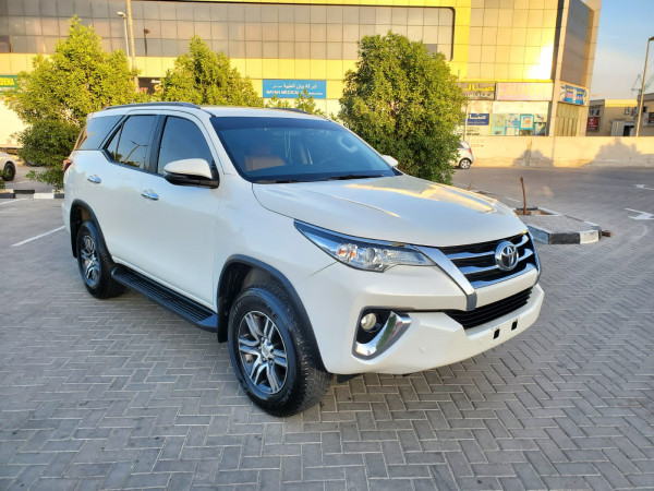 Toyota Fortuner 2018/ White LHD Petrol AT SUV 4WD view 15