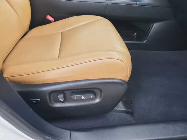 Lexus RX 350 2012  White LHD Petrol AT SUV 4WD view 2