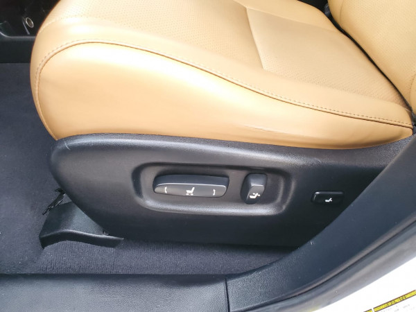 Lexus RX 350 2012  White LHD Petrol AT SUV 4WD view 10