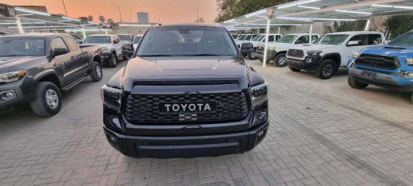 Toyota Tundra 2019  Black LHD Petrol AT Pickup 4WD