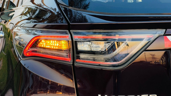 Toyota Harrier 2016/ Maroon RHD Petrol AT SUV 2WD view 43