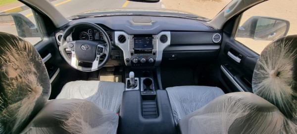 Toyota Tundra 2019  Black LHD Petrol AT Pickup 4WD view 5