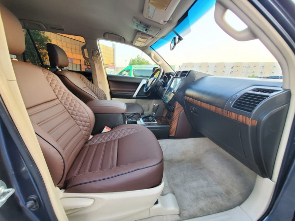 Toyota LAND CRUISER PRADO 2010  Grey LHD Petrol AT SUV 4WD view 3