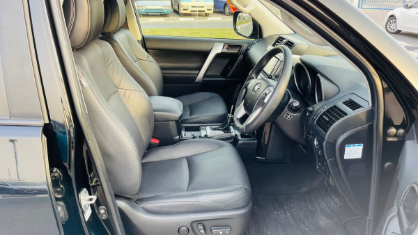 Toyota Prado 2017  Black RHD Diesel AT SUV 4WD view 11