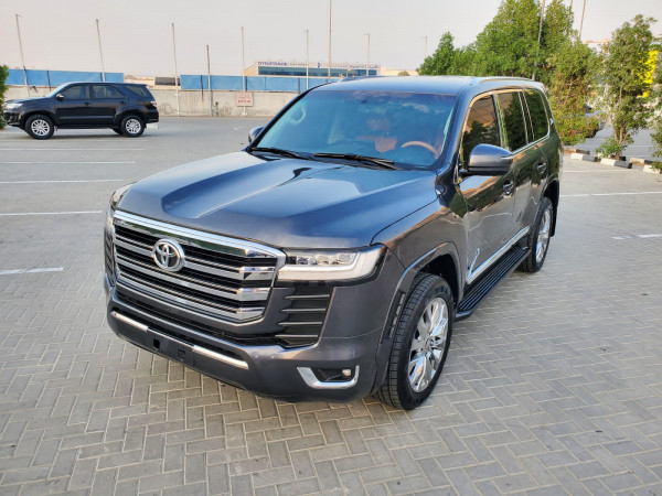 Toyota Land Cruiser 2013 02 Grey LHD Petrol AT SUV 4WD view 16