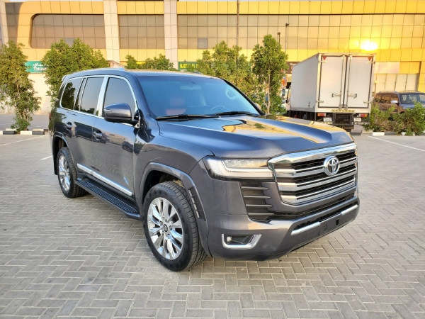 Toyota Land Cruiser 2013 02 Grey LHD Petrol AT SUV 4WD view 19