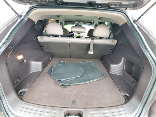 Hyundai Tucson 2014  Bronze LHD Petrol AT SUV 4WD view 4